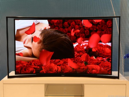Samsung trình làng siêu phẩm Tivi 98-inch và Tivi OLED Ultra HD-1